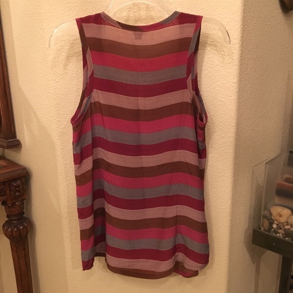FOSSIL Women 100% Silk Multi-Color Striped Tank Top Size Small - Picture 6 of 6